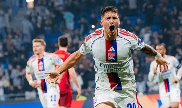 官方：里昂买断朗斯前锋萨特里亚诺，并将他外租至赫塔费